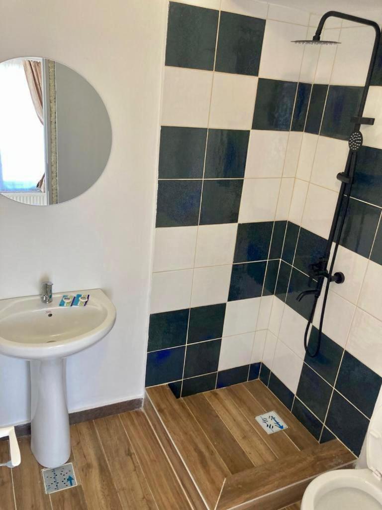 Ferienwohnung Rez Iasi Exterior foto